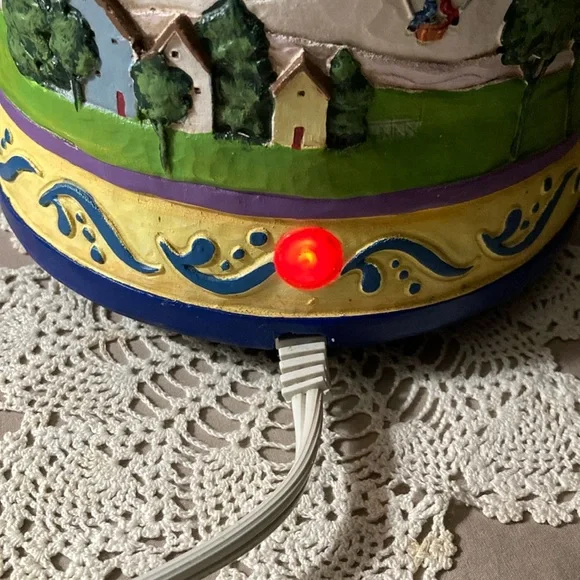 Jim Shore Hot Air Balloon Candle Warmer - Picture 11 of 16